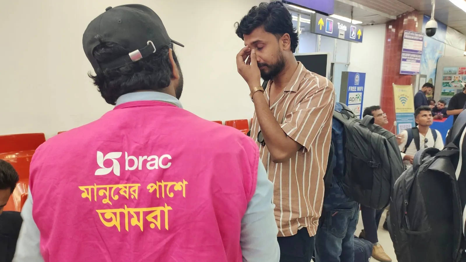 কম্বোডিয়ার সাইবার স্ক্যাম সেন্টার থেকে উদ্ধার আরও ৫৪ বাংলাদেশি দেশে ফিরেছেন