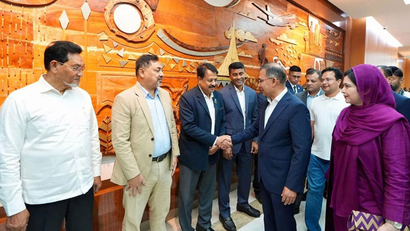 মালয়েশিয়ার উদ্দেশে ঢাকা ছেড়েছেন প্রধানমন্ত্রী তারেক রহমান