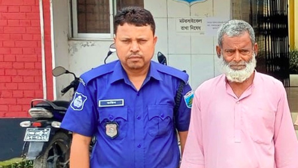 জাম দেওয়ার প্রলোভনে বুদ্ধি প্রতিবন্ধী কিশোরীকে ধর্ষণ; অভিযুক্ত গ্রেপ্তার