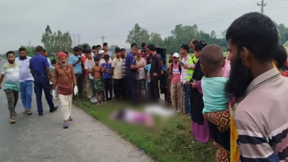 মহাসড়কের পাশে নারীর মরদেহ উদ্ধার পরিচয় নিয়ে রহস্য