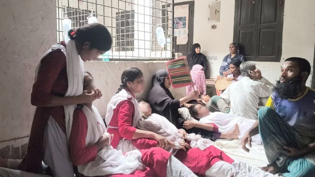 বডি স্প্রে ব্যবহারে ১৫ শিক্ষার্থী অসুস্থ হয়ে হাসপাতালে