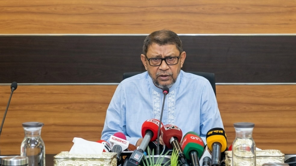 দুর্নীতি করলেই চাকরিচ্যুতি: স্বাস্থ্যমন্ত্রী