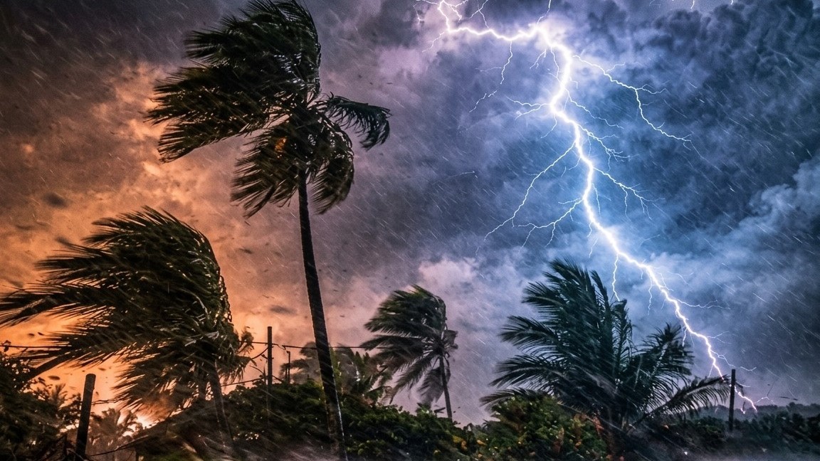 ঢাকাসহ ১৯ জেলায় ৬০ কিমি বেগে ঝড়ের শঙ্কা, সতর্ক সংকেত জারি