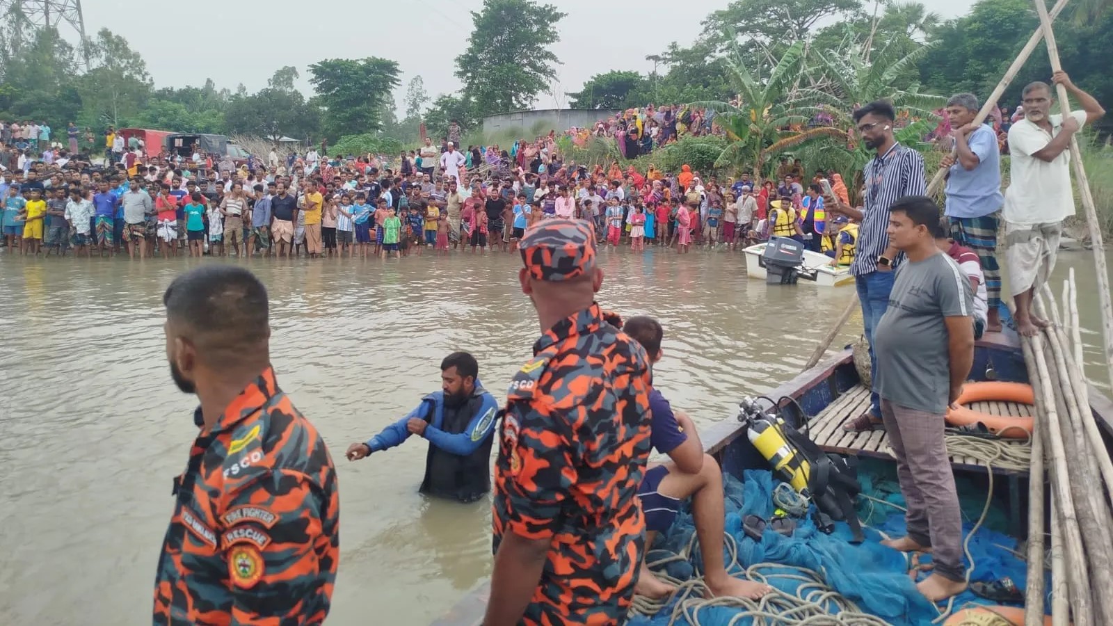 পাবনায় যমুনা নদীতে গোসলে নেমে দুই স্কুলছাত্র নিখোঁজ