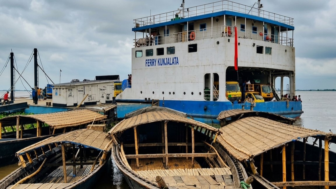 ৫৪১ বারের মতো বন্ধ হলো চিলমারীর নৌপথে ফেরি চলাচল