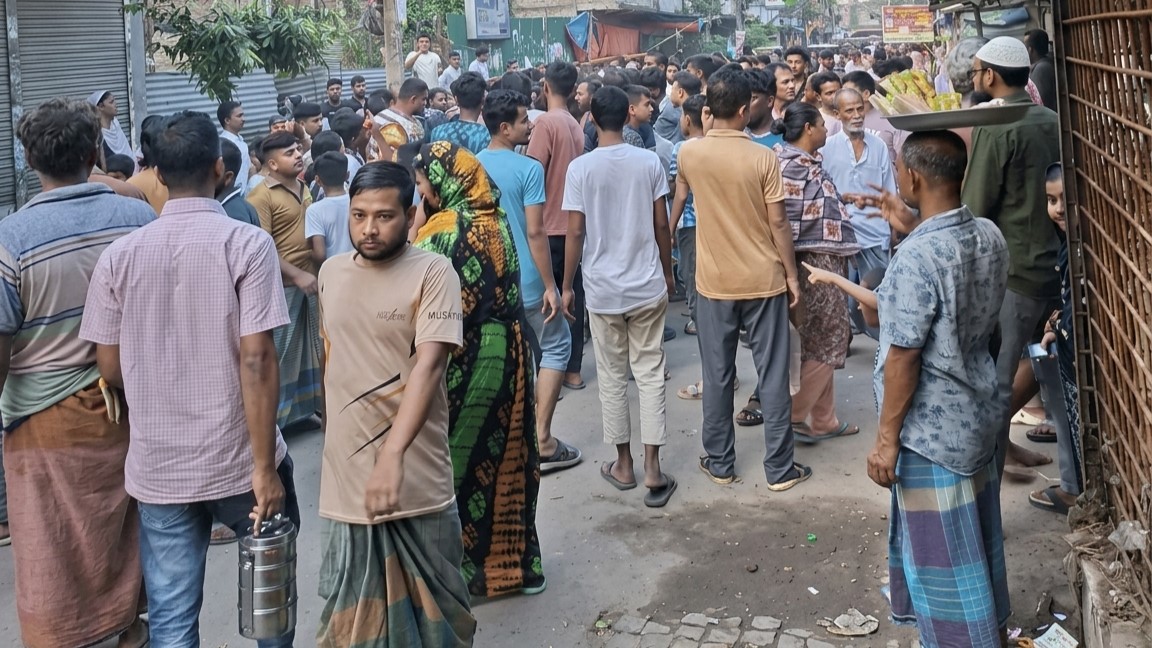 পল্লবী বিহারি ক্যাম্পে গোসলখানা নির্মাণ নিয়ে জামায়াত-বিএনপিপন্থি দুই পক্ষের সংঘর্ষ