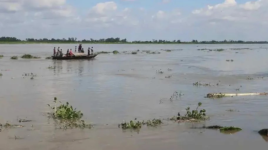 তিন বিভাগে বন্যার শঙ্কা, বাড়ছে নদ-নদীর পানি