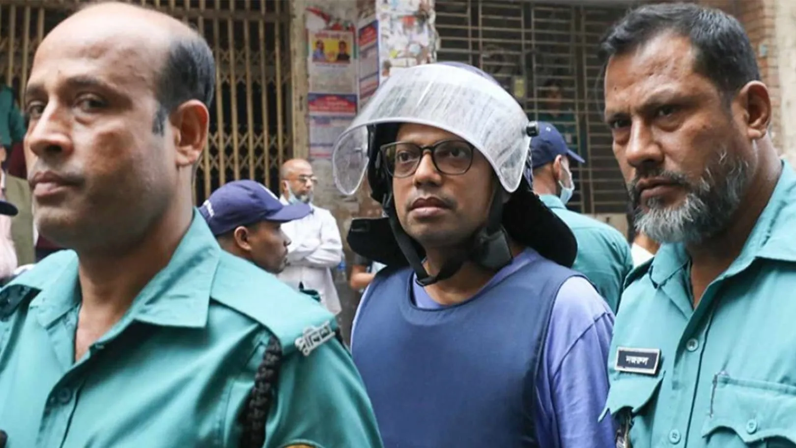 পলকের স্ত্রীর আয়কর নথি জব্দ