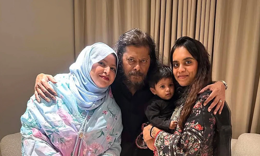 মেয়ে জান্নাত ও ছেলে জিবরানকে নিয়ে জেমসের ঈদ, ছবি শেয়ার করলেন প্রাক্তন স্ত্রী