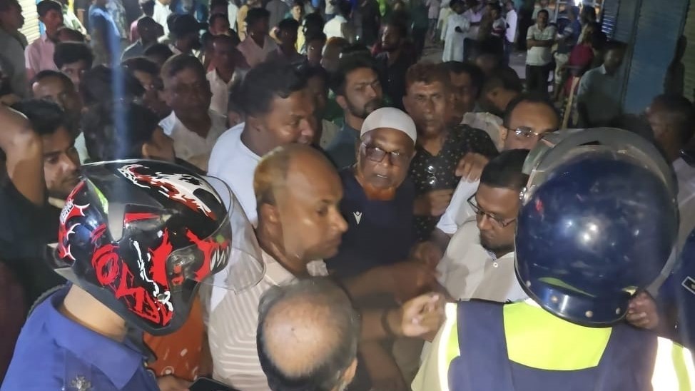 সাঁথিয়ায় পাল্টাপাল্টি কর্মসূচীতে বিএনপি-জামায়াত মুখোমুখী উত্তেজনা, বিএনপির বিক্ষোভ পণ্ড
