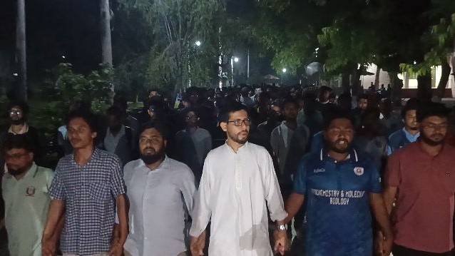 সংসদে হিজাব নিয়ে কটাক্ষের প্রতিবাদে রাবিতে শিবিরের বিক্ষোভ