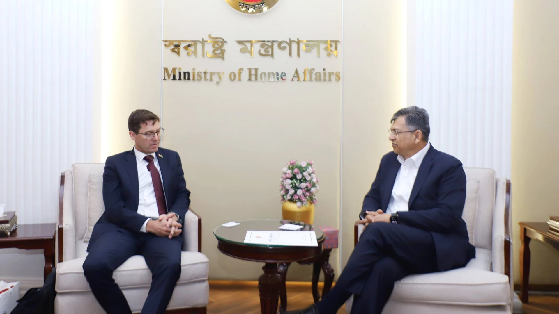 রোহিঙ্গাদের দীর্ঘমেয়াদি উপস্থিতি দেশের নিরাপত্তা ও অর্থনীতির জন্য বড় চ্যালেঞ্জ: স্বরাষ্ট্রমন্ত্রী