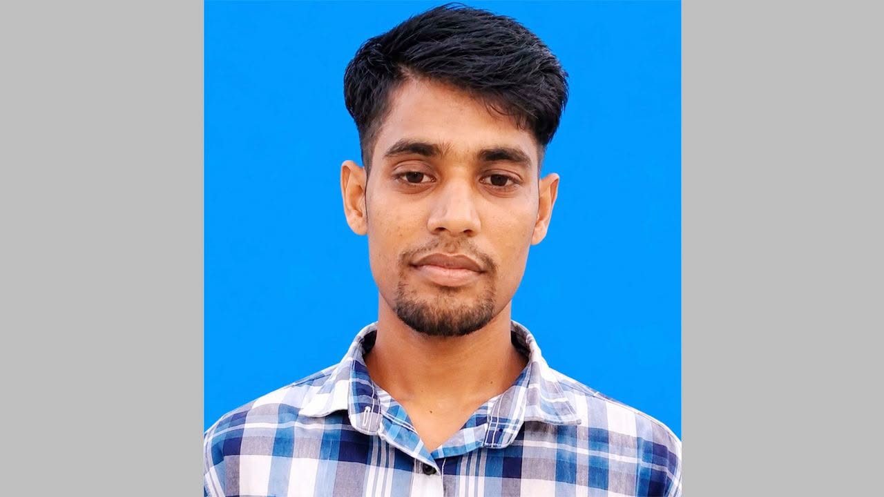 ঋণের বোঝা কাঁধে নিয়ে প্রথমবার সাগরে, আর ফেরা হলো না আক্কাসের