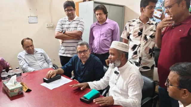 ওয়াশিং মেশিনের দাবি নিয়ে আলোচনার পর এবার রেলবন্দরের দাবি জামায়াত এমপির