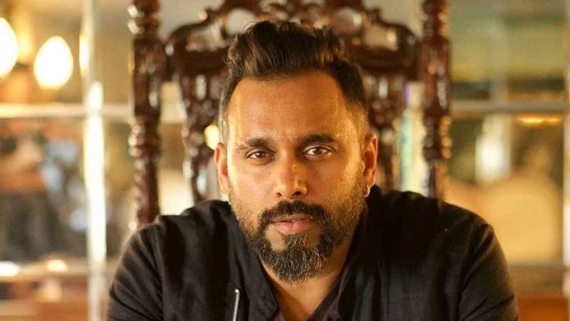 শুটিং চলাকালীন অসুস্থ, হাসপাতালে নৃত্য পরিচালক