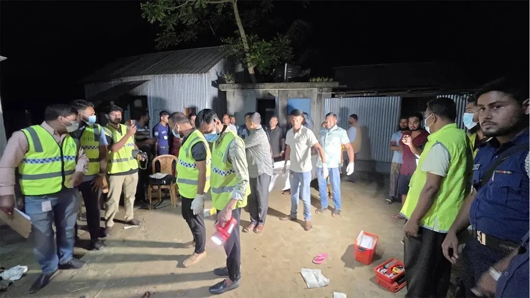 ফরিদপুরে মা-মেয়েসহ ৩ জনকে কুপিয়ে হত্যা