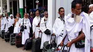 হজ শেষে দেশে ফিরেছেন ৩৭ হাজার ৪৩৫ হাজি