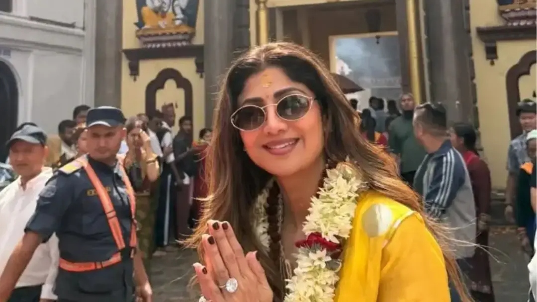 নেপাল ছুটলেন শিল্পা,পুজো দিলেন পশুপতি মন্দিরে