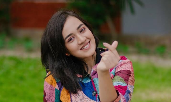 ভুল করছি আবার সেই ভুল থেকেই নিজেকে গড়ছি: আইশা খান