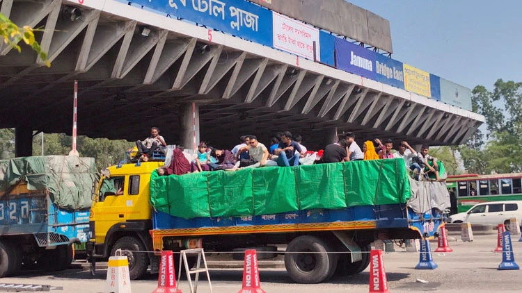 ঈদযাত্রায় যমুনা সেতুতে যানবাহনের চাপ দ্বিগুণ, তবে যানজট নেই