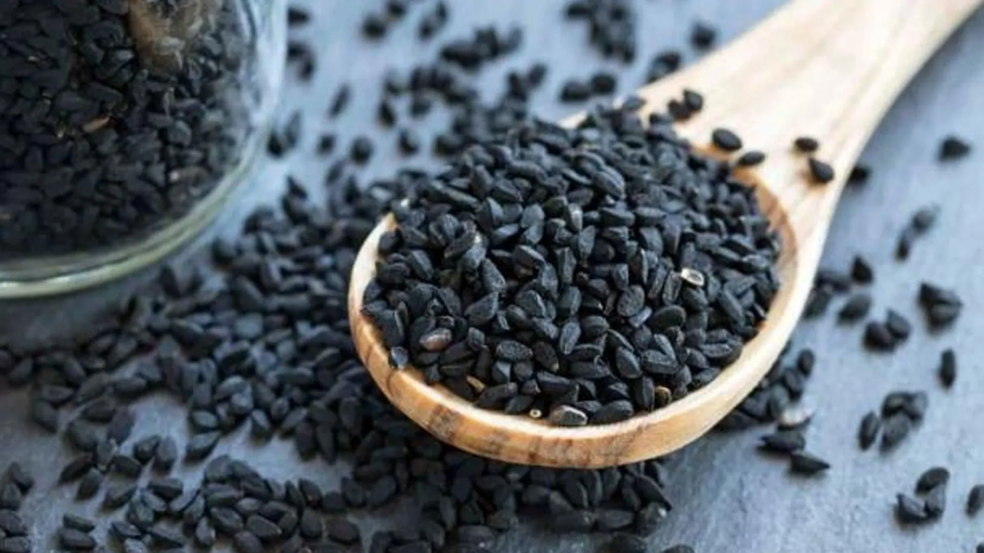 ঘরেই বানিয়ে ফেলুন কালোজিরার অসাধারণ রেমেডি