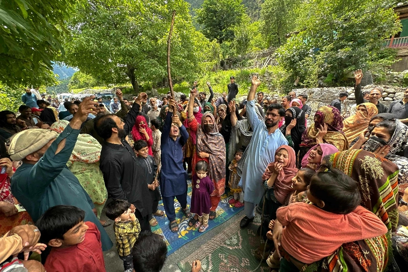 কাশ্মীরে ভয়াবহ সহিংসতা, নিহত ২৪