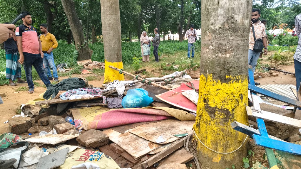 সোহরাওয়ার্দী উদ্যান থেকে রাজীব শাহের কথিত মসজিদ উচ্ছেদ