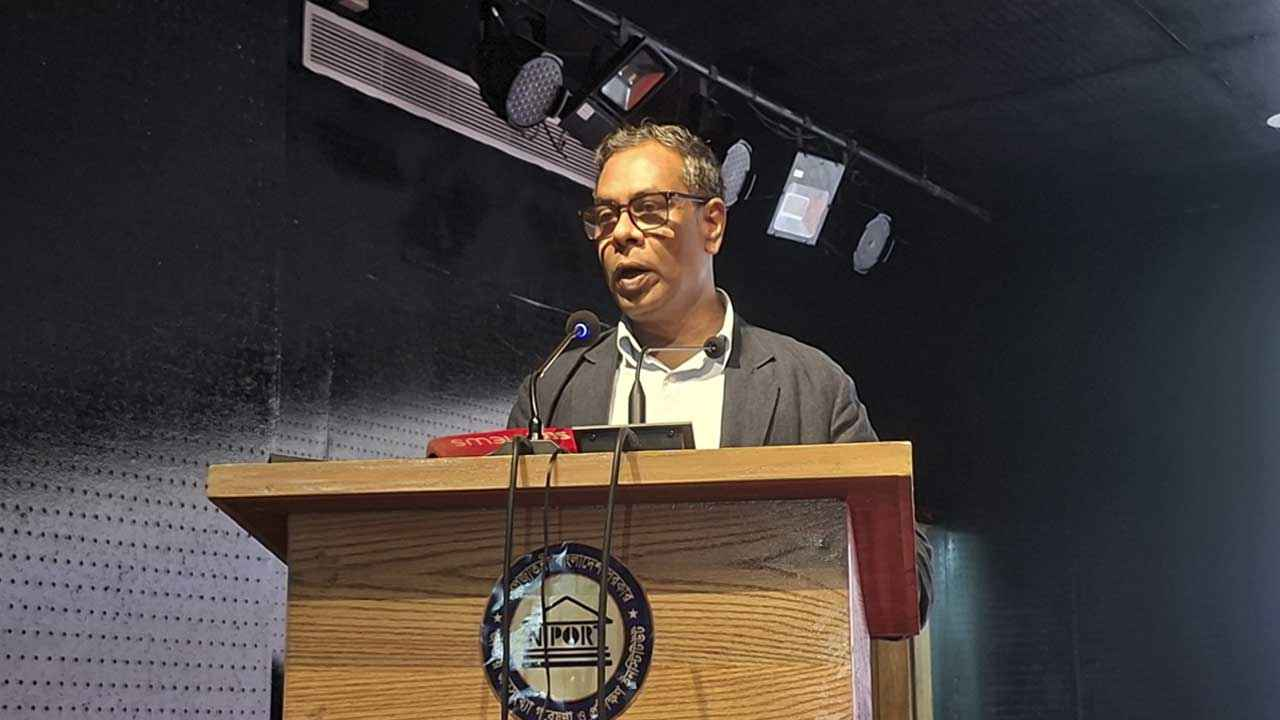 ঘাটতি নেই, কিন্তু দেশের ৮০ ভাগ ডাক্তারই থাকেন ২০ ভাগের শহরে: স্বাস্থ্য প্রতিমন্ত্রী