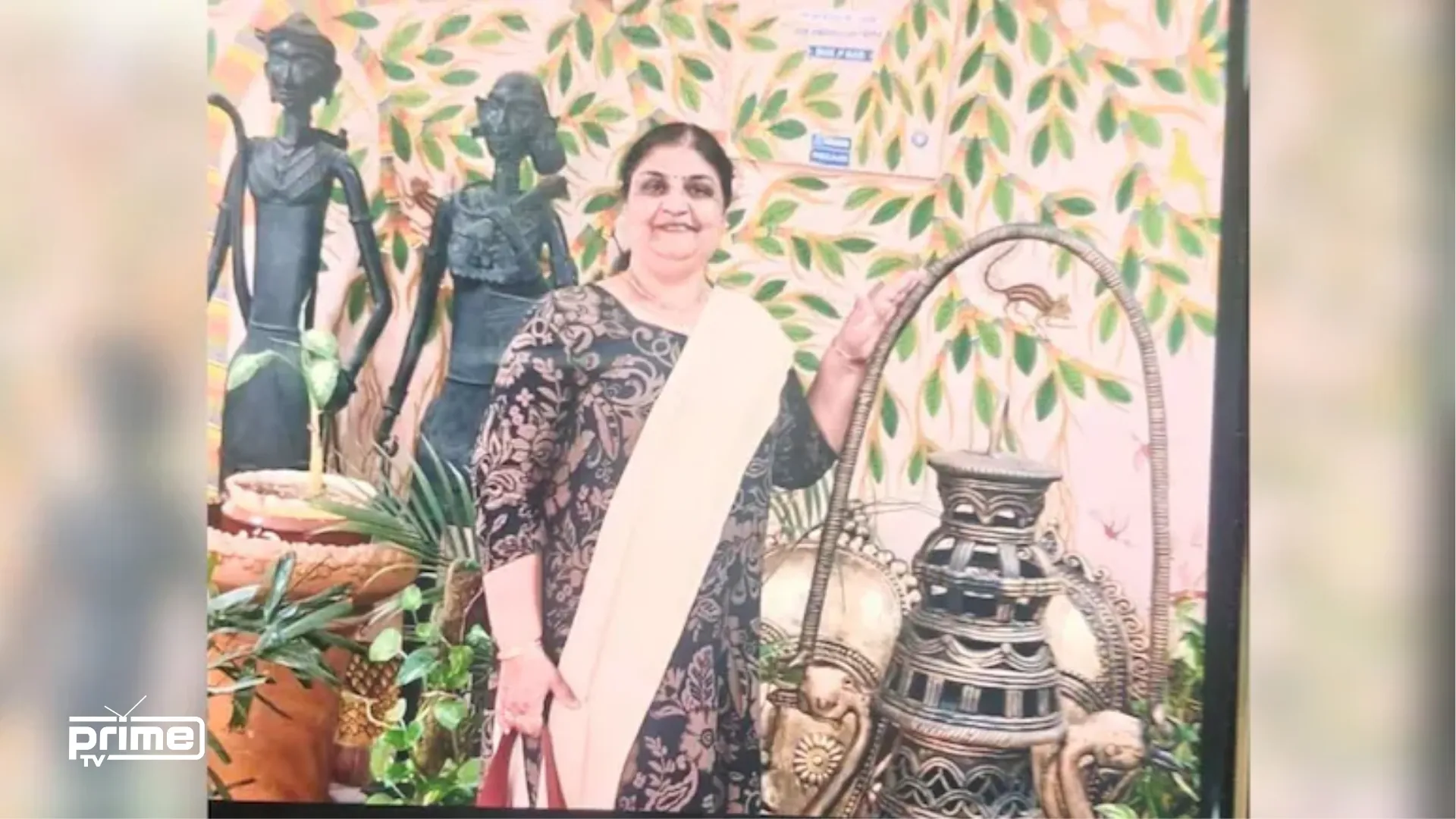 প্রশ্নপত্র ফাঁসের অভিযোগে উদ্ভিদবিজ্ঞানের শিক্ষিকা গ্রেপ্তার