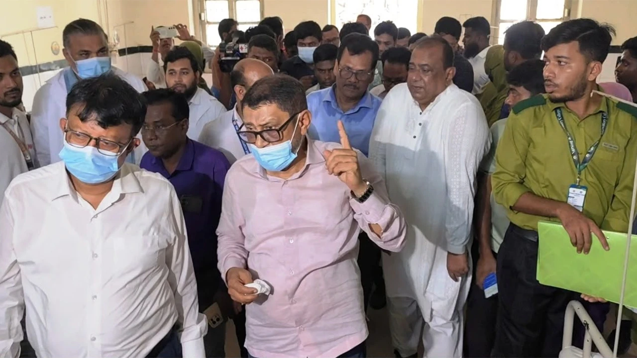 চিকিৎসক ও নিরাপত্তাকর্মীকে সাময়িক বরখাস্তের নির্দেশ স্বাস্থ্যমন্ত্রীর