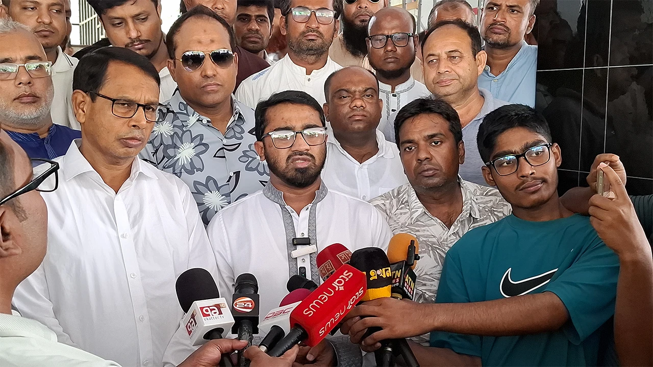 এনসিপি ‘ভণ্ডবস্তের রাজনীতি’ শুরু করেছে: রাশেদ খাঁন