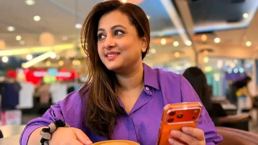 একান্তে থাইল্যান্ডে সময় কাটাচ্ছে চিএনায়িকা পূর্নিমা