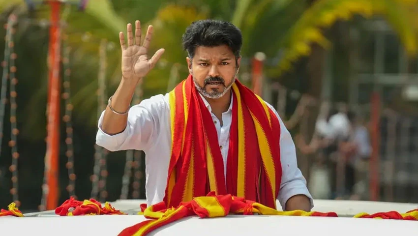 থালাপতি বিজয়ের বিরুদ্ধে গর্ভপাতের অভিযোগ অভিনেত্রী জুলির