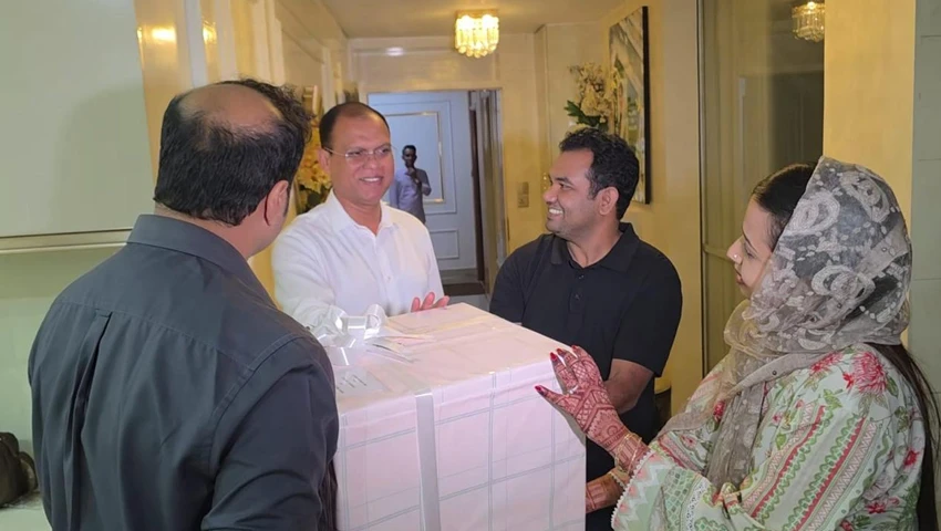 বিয়ের অনুষ্ঠানে চমক দেওয়ার পর নবদম্পতিকে উপহার পাঠালেন প্রধানমন্ত্রী তারেক রহমান