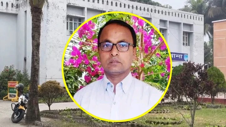 মা-বাবার সমাধির পাশে প্রধান শিক্ষকের আ'ত্ম'হ'ত্যা!