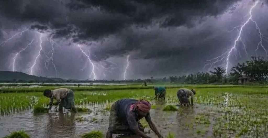 ঢাকায় বজ্রপাতে একসঙ্গে ৩ জনের মৃত্যু