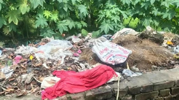 ময়লার ভাগাড় থেকে নবজাতকের মরদেহ উদ্ধার