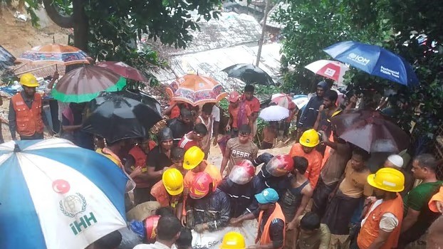 উখিয়ায় পাহাড়ধসের ঘটনায় নিহত বেড়ে ৮,  জীবিত উদ্ধার ১৪