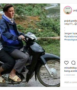 Bawa Kardus Sampai Ngojek Bareng, Ini Kumpulan Meme Kocak ...