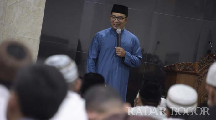 Gubernur Jawa Barat Ridwan Kamil Subling