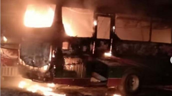 Lagi Diperbaiki, Satu Unit Bus Hangus Terbakar di Cibinong 