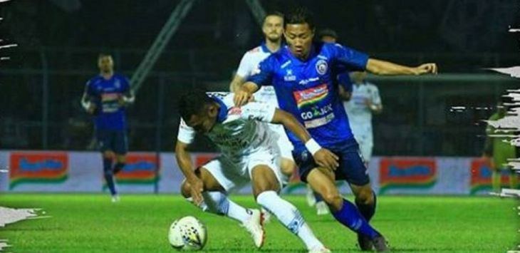 Hujan Gol di Kanjuruan, Arema FC Hajar Persib Bandung 5-1