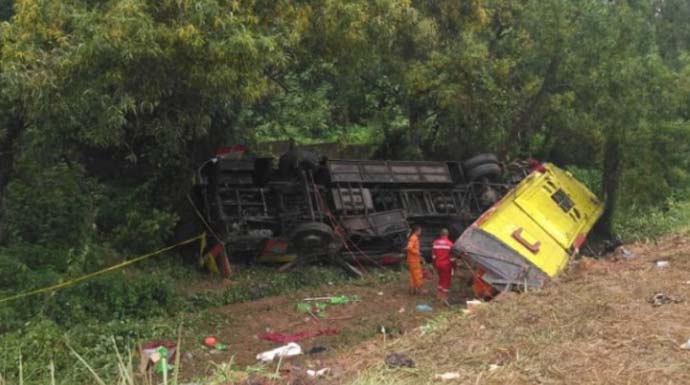 Dua Bus Kecelakaan Maut di Tol Cipali, Tujuh Orang Tewas!