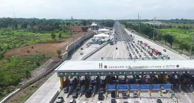 Gerbang Tol Cikampek Utama. Foto: ANTARA/HO-Jasa Marga