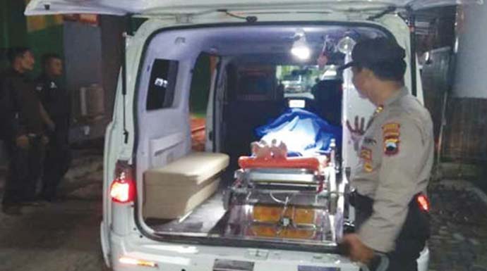 Pendaki Gunung Prau asal Kelurahan Pondok Petir, Kecamatan Bojongsari, Yunawan Prastioko (42) meninggal dunia dan langsung dievakuasi ke Rumah Sakit Umum (RSU) Wonosobo, Jawa Tengah.