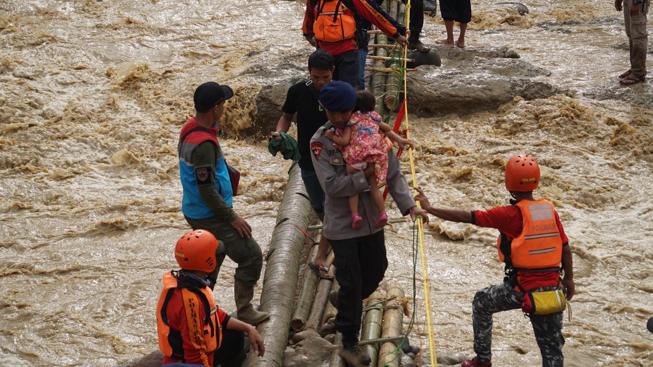 Atasi Bencana Banjir, Daerahdaerah Perbatasan Perlu Meningkatkan