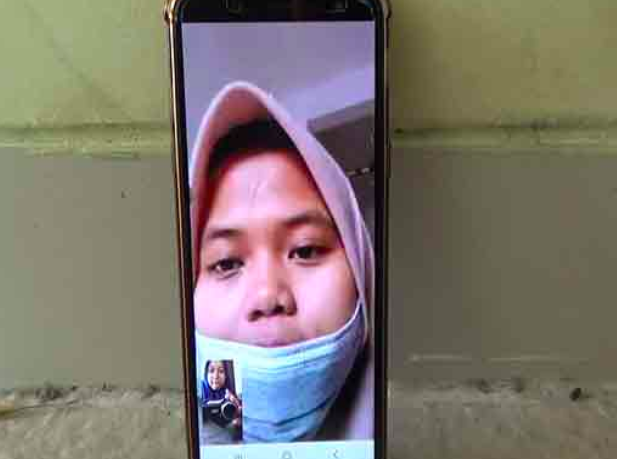 Husnia, salah satu mahasiswi Unesa Surabaya yang terisolasi di Wuhan. Foto : Pojokpitu