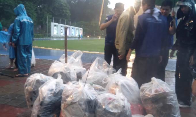 Komunitas Clean The City Bebersih Taman Sempur dan Taman Ekspresi