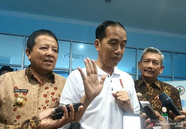 Presiden Jokowi menyatakan secara pribadi juga menolak menerima WNI bekas ISIS kembali ke Indonesia. (antara)