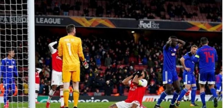 Arsenal tersingkir karena kalah gol tandang dari Olympiakos di 32 besar Liga Europa, Jumat (28/2). (BBC)